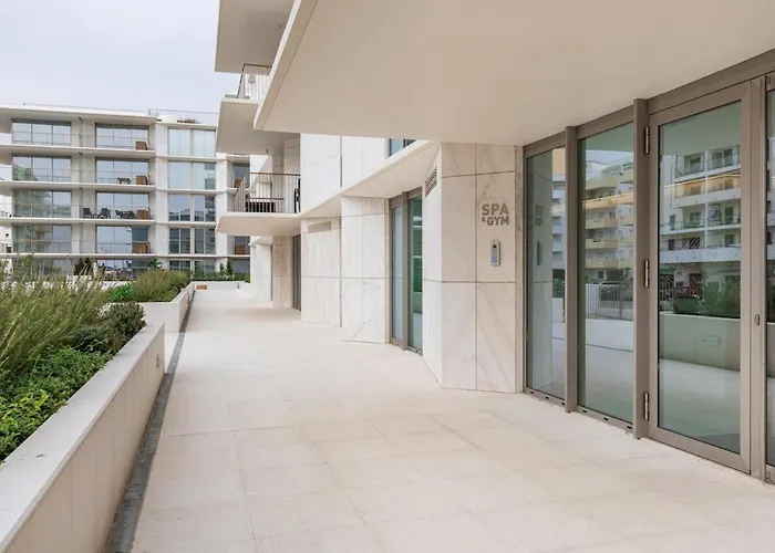 Ocean View Luxury Bayline *